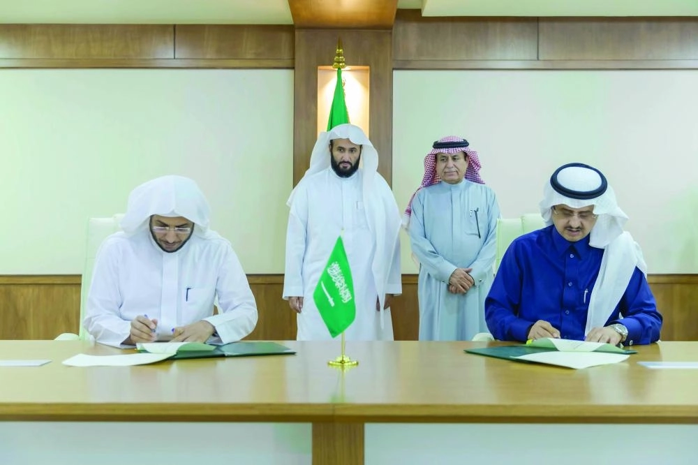 






وليد الصمعاني وسليمان الحمدان خلال اللقاء      (مكة)