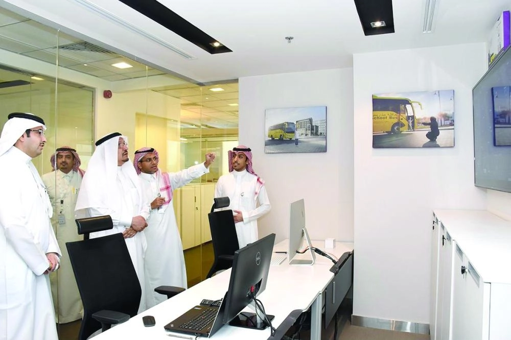 






من زيارة حمد آل الشيخ أمس                                                   (واس)