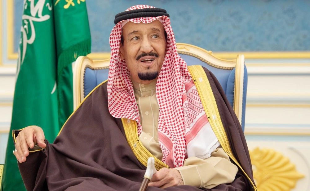 خادم الحرمين خلال اللقاء 