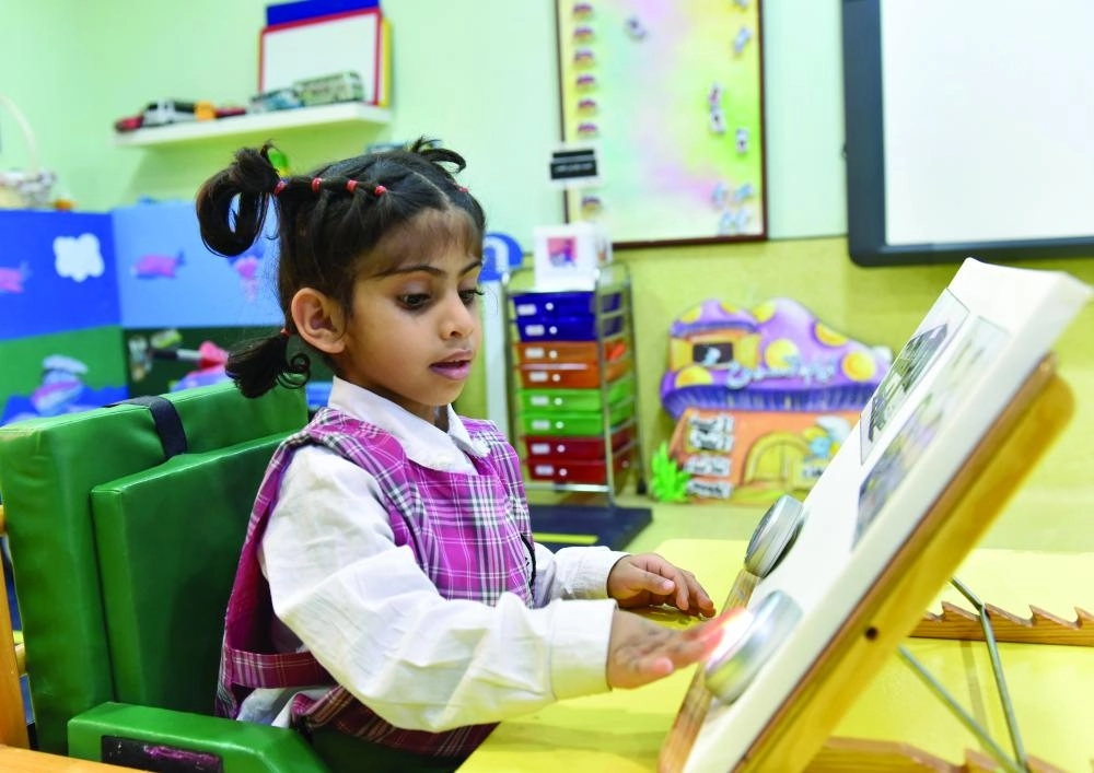 طفلة بالمركز