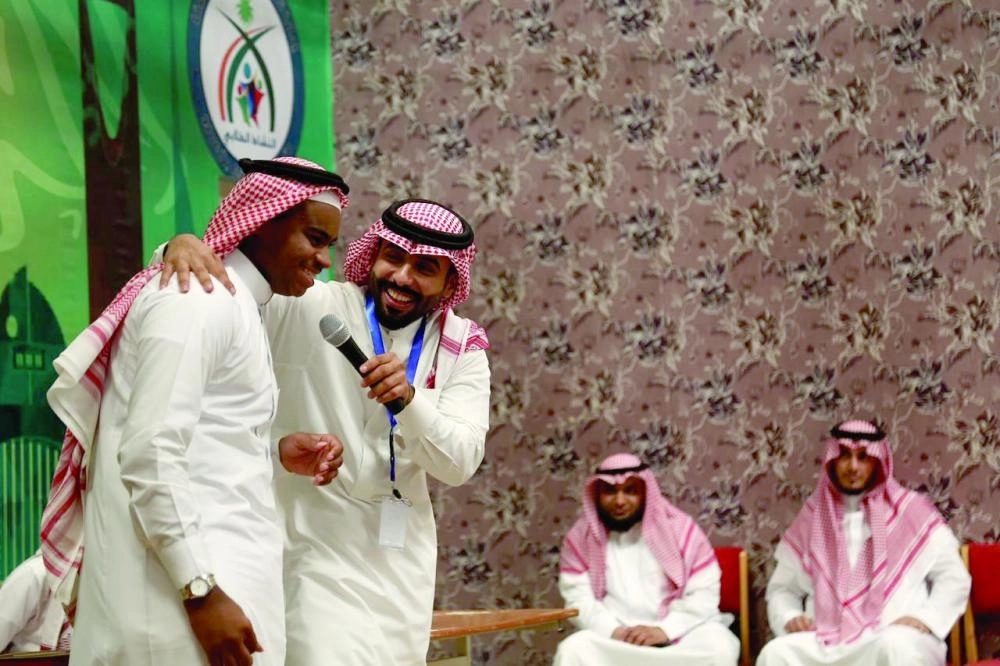 



المهنا خلال التقديم                                         (مكة) 