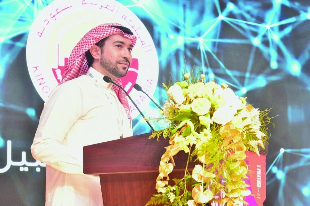 



الخالدي يتحدث في الملتقى                                      (مكة)