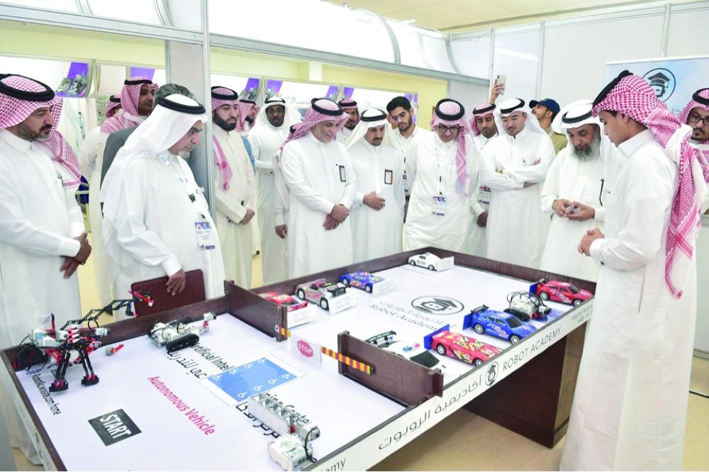 



جانب من المعرض المصاحب