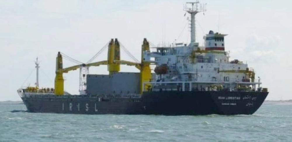 






سفن إيرانية متورطة في نقل النفط                                                       (مكة)