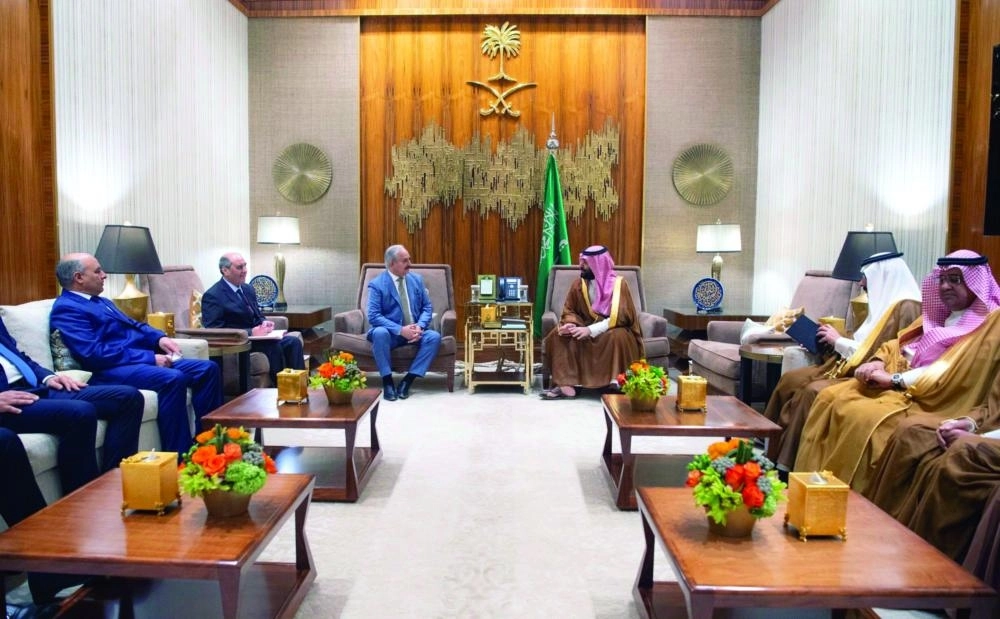 






الأمير محمد بن سلمان وخليفة حفتر  يستعرضان تطورات الأحداث