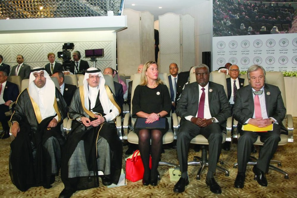 نائبة رئيس المفوضية الأوروبية وأمين الأمم المتحدة في القمة (د ب أ)