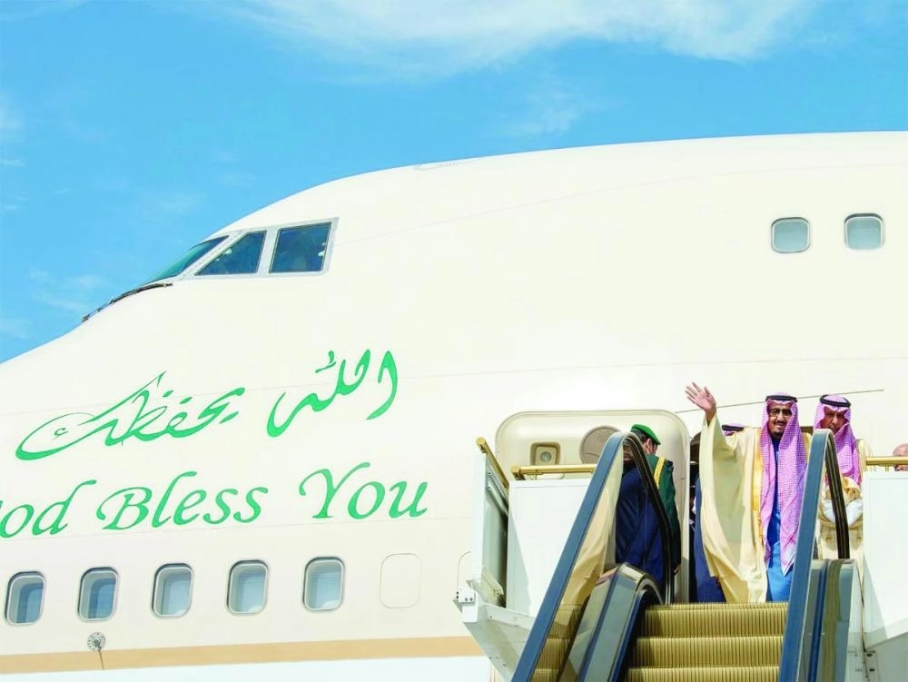 






الملك سلمان لدى مغادرته تونس                                                                                                                   (واس)