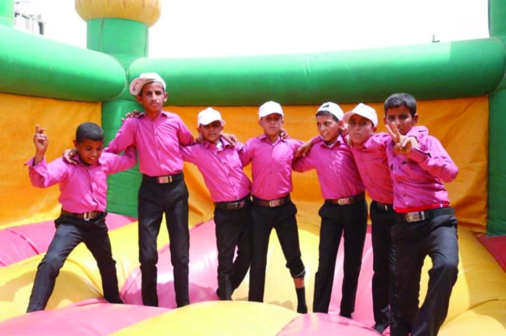 



الرحلة الترفيهية لأطفال اليمن            (واس)