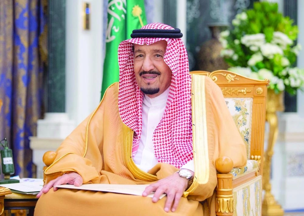 






خادم الحرمين خلال الاستقبال