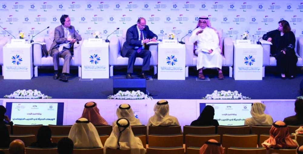 






متحدثون خلال ورشة العمل                                   (واس)