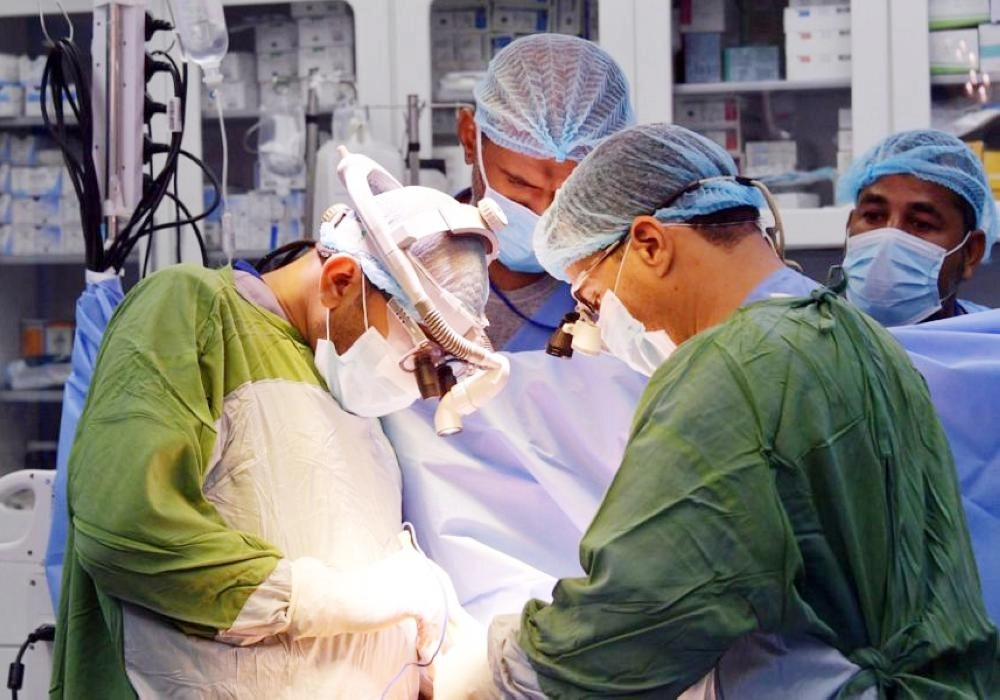 






حملة طبية سعودية في اليمن                       (واس)