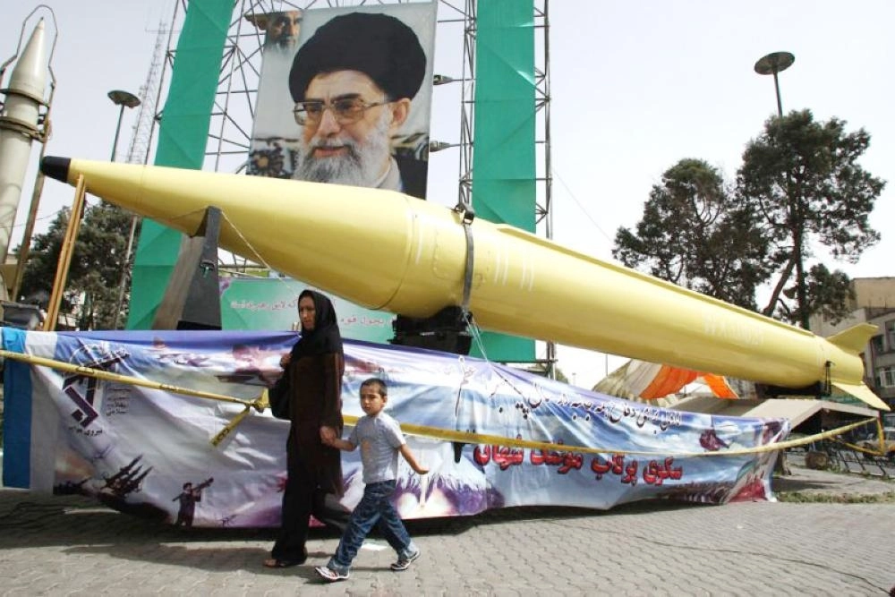 






دعاية لبرنامج الصواريخ في قلب طهران                                                                                                (مكة)