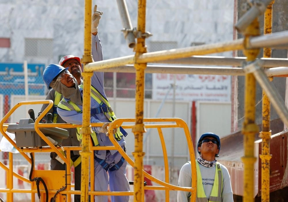 






عمال آسيويون يعملون في قطاع التشييد                                                                                                 (مكة)