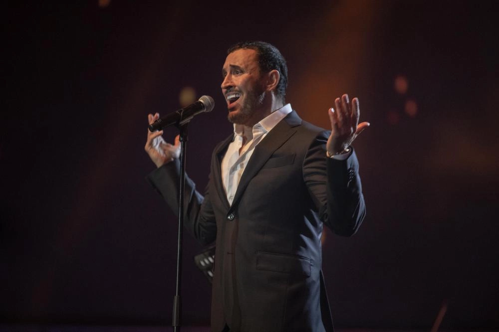 كاظم الساهر على خشبة المسرح ( ياسر بخش )