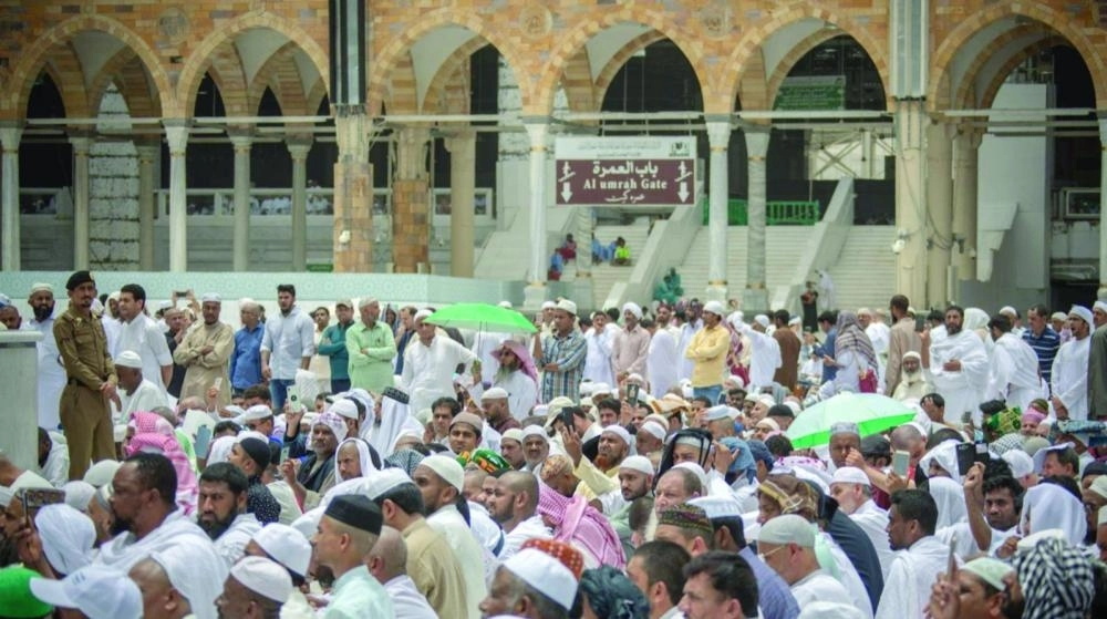 من صلاة الجمعة بالمسجد الحرام (واس)