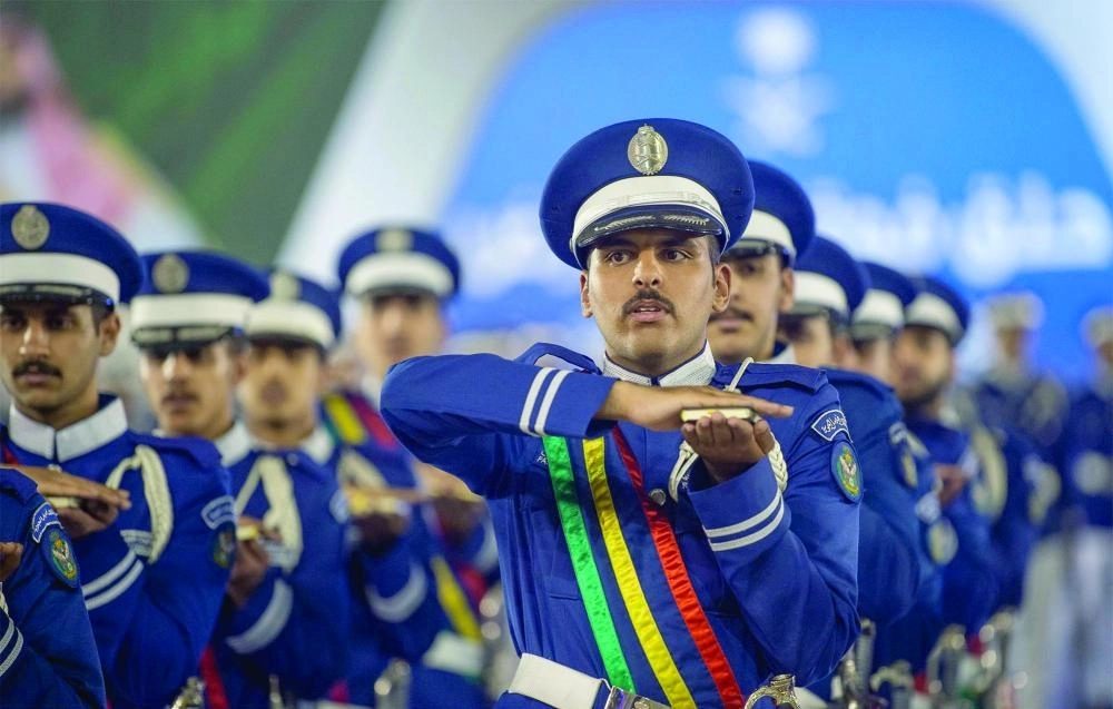 العرض العسكري لطلبة كلية الملك فيصل الجوية