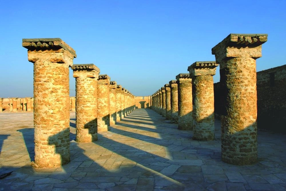 مبنى الخان بشاطئ العقير التاريخي