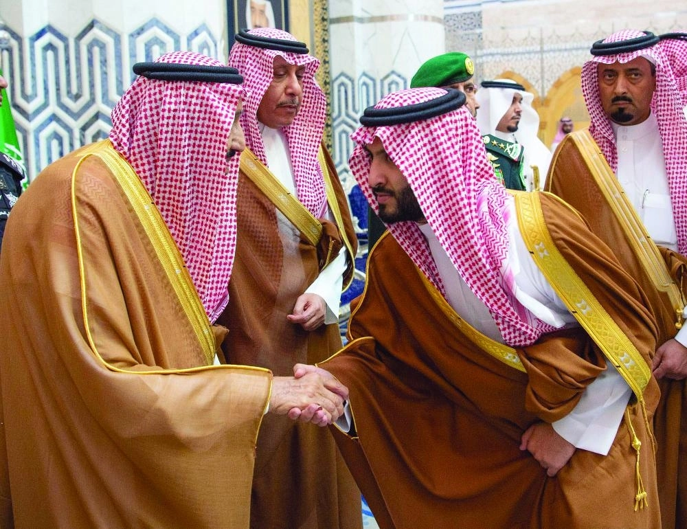 الملك سلمان لدى وصوله جدة   (واس) 