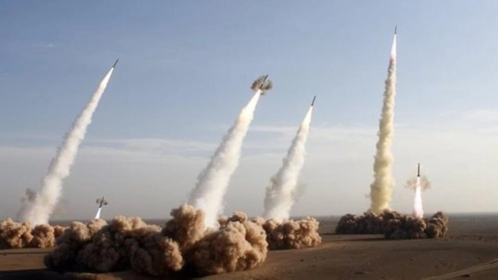 






تدريبات على الصواريخ الباليستية                                     (د ب أ)