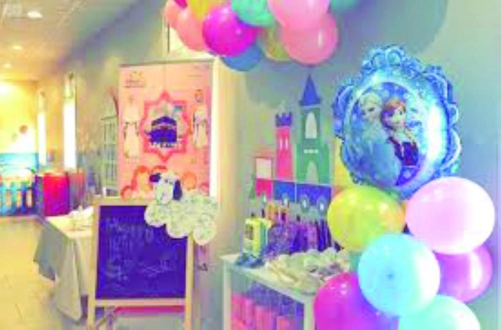 من تجهيزات الحضانات الموسمية (مكة)