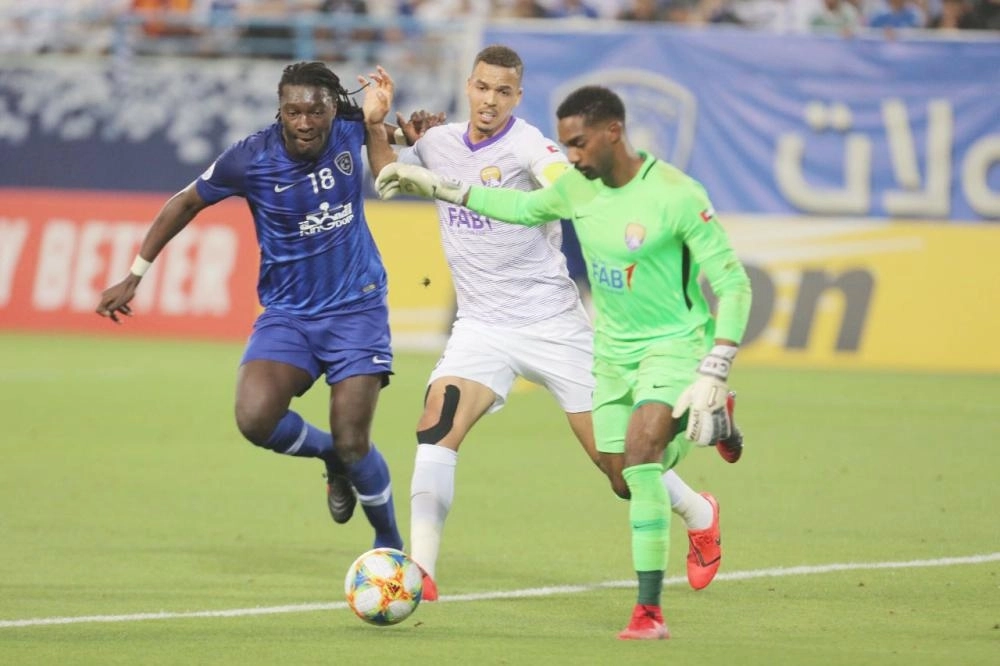 






الهلال والعين أمس في الرياض                                                                                              (زياد الرزيزاء)