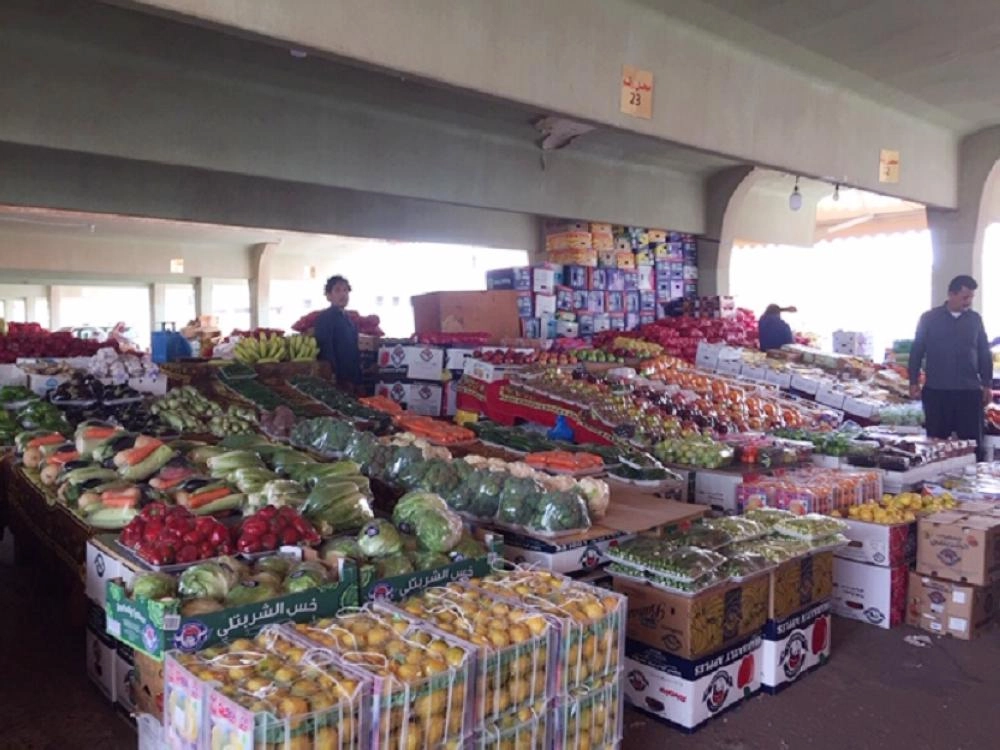 






من سوق الخضروات بالدمام                                 (مكة)