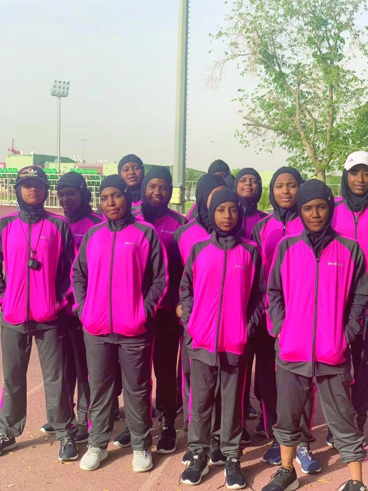 



الفتيات قبل انطلاق أحد التدريبات  (مكة)