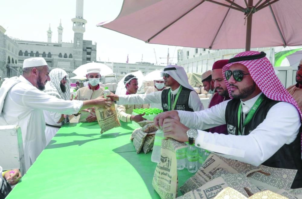 






توزيع مياه زمزم                       (مكة)