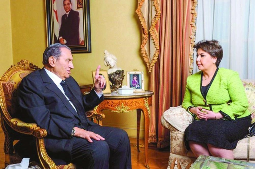 






مبارك يتحدث للكويتية فجر السعيد                                                                                   (مكة)