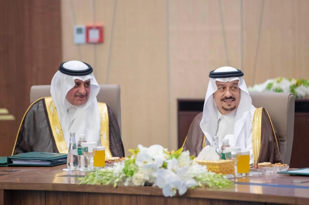 DST_5616077_Tue25_1127404133