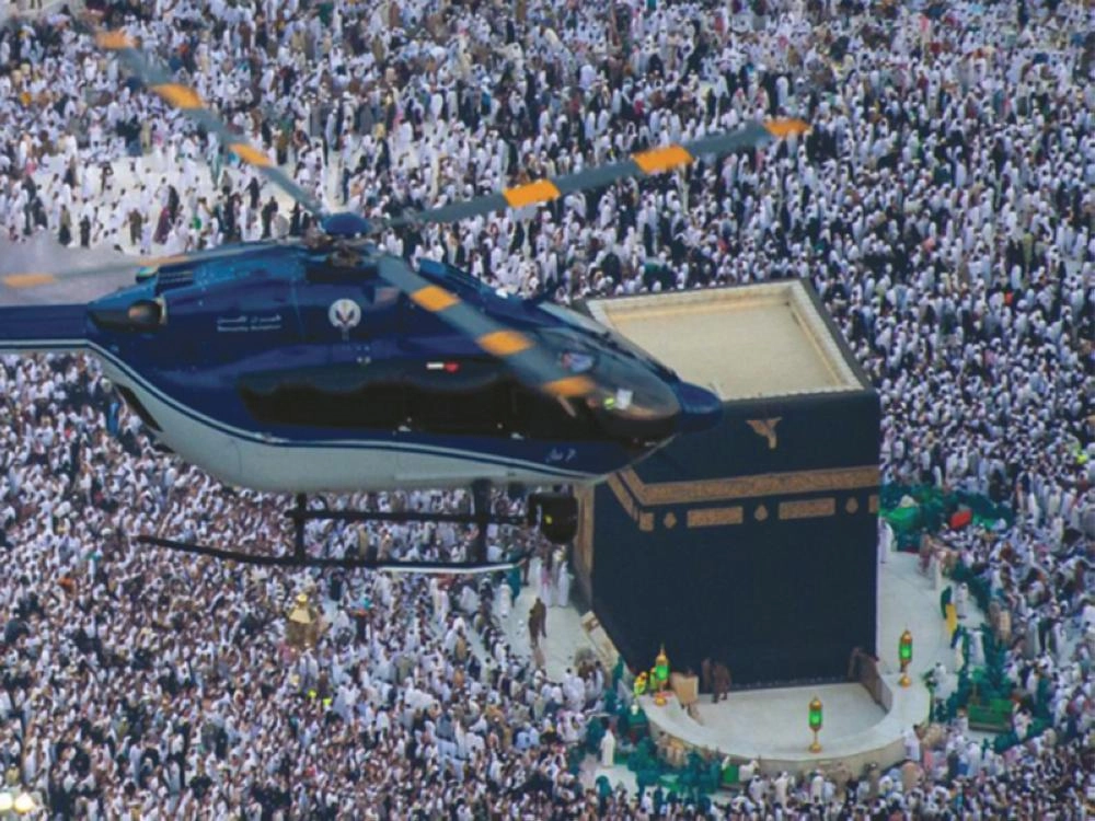 طلعة جوية لإحدى طائرات الأمن                                                                                   (واس)