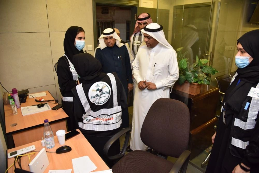 نائب وزير الحج والعمرة يتفقد مراكز الإرشاد بمنطقة المسجد الحرام بمكة المكرمة