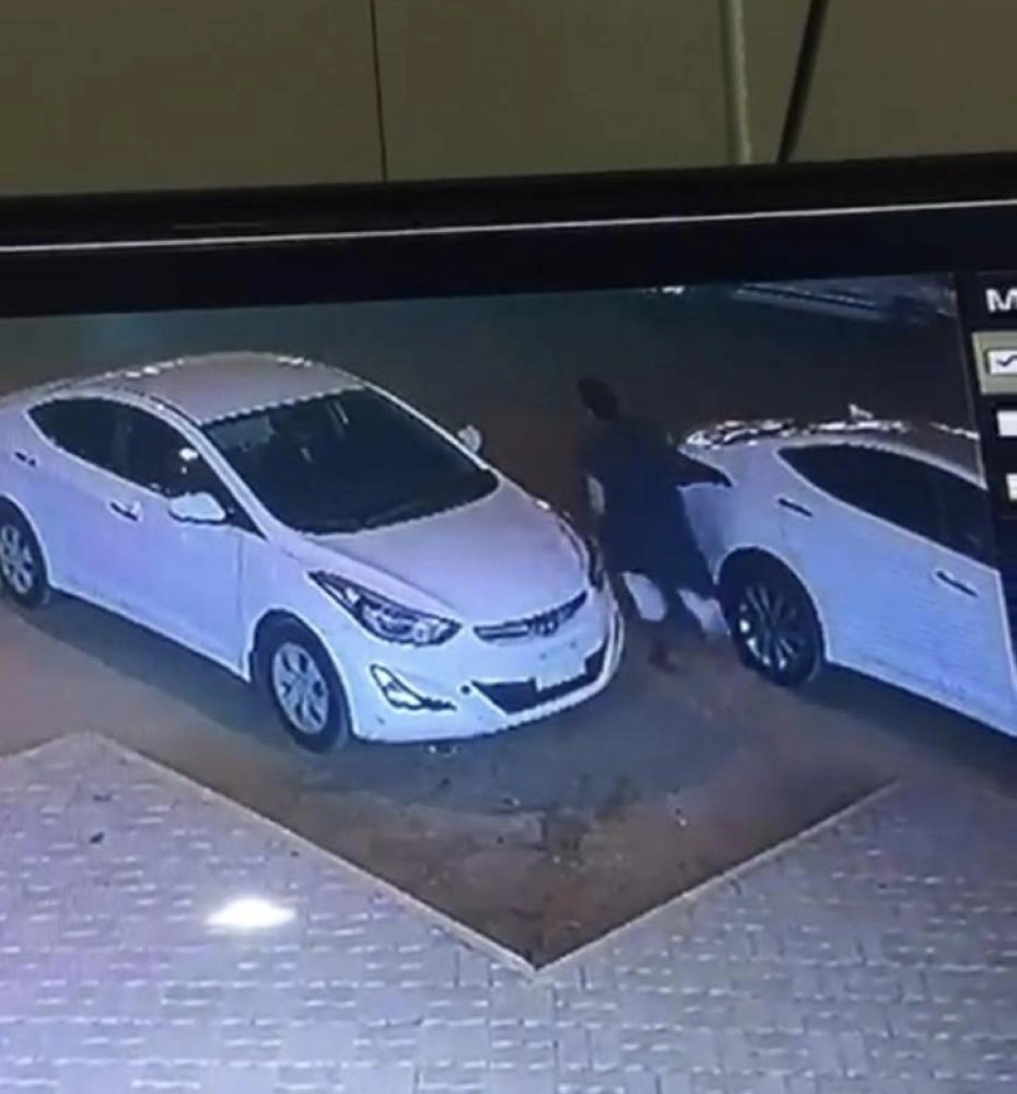 من المقطع المتداول (مكة)