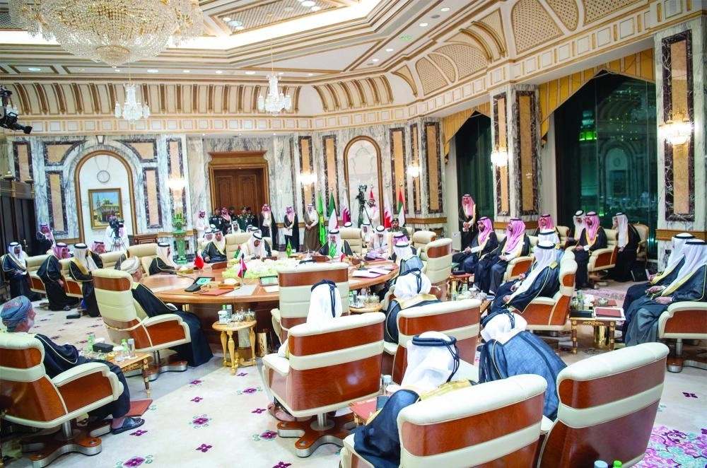 DST_5668971_Fri8_1222999577