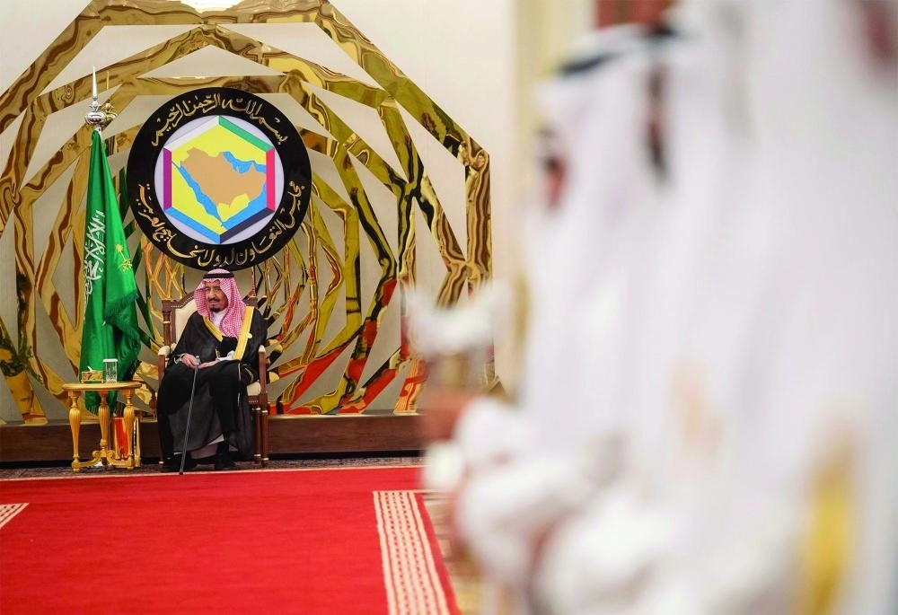 DST_5668978_Fri13_122279359