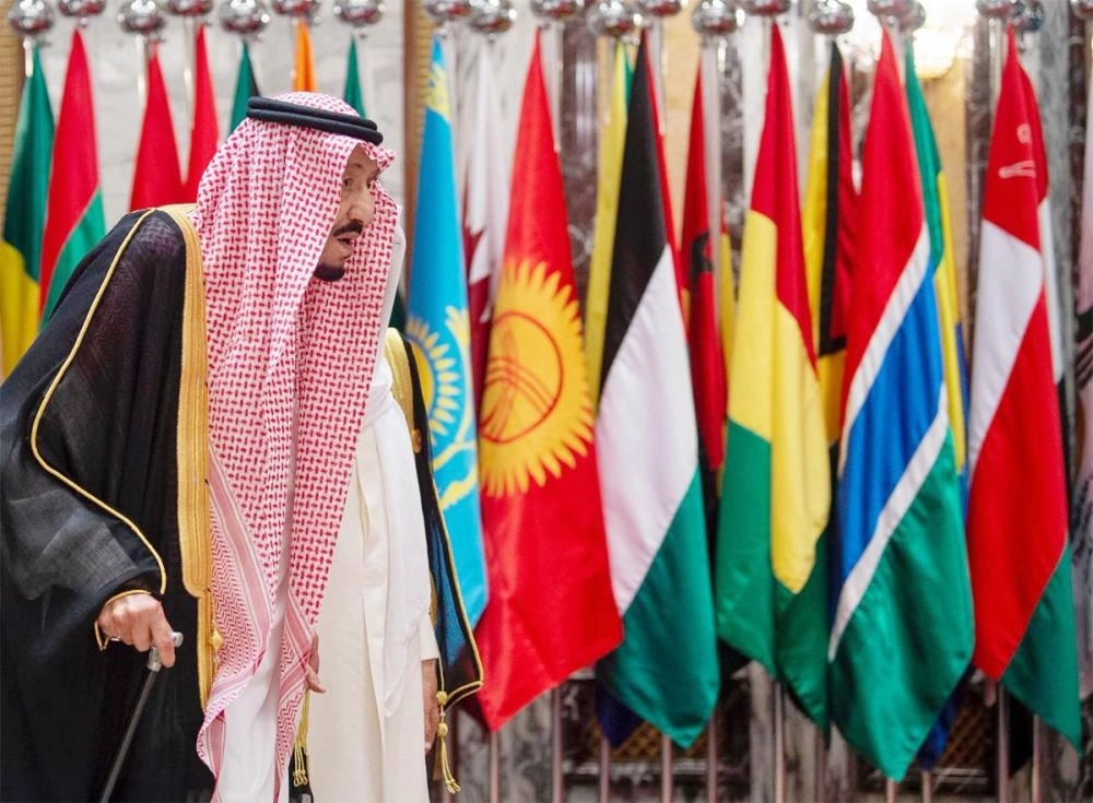 






خادم الحرمين في طريقه إلى رئاسة القمة الإسلامية                                                                       (واس)