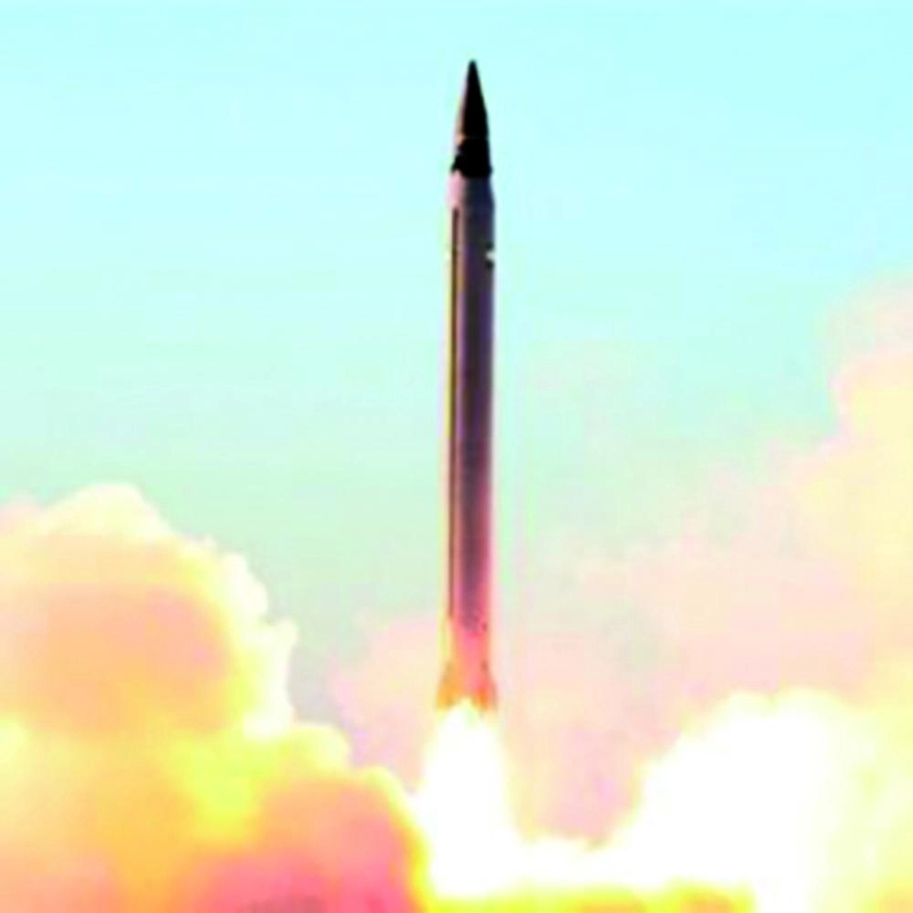 






اختبار لصاروخ عماد