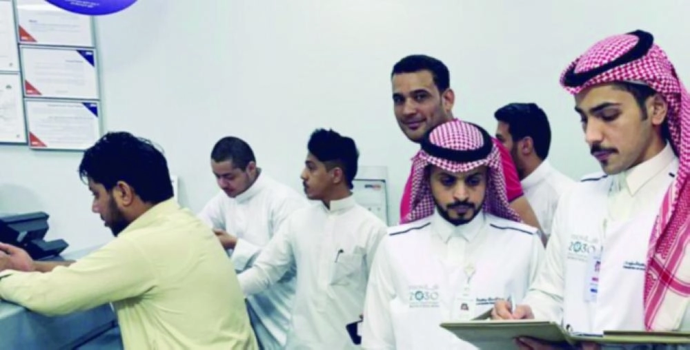 






أثناء الجولات التفتيشية للهيئة     (هيئة الاتصالات)