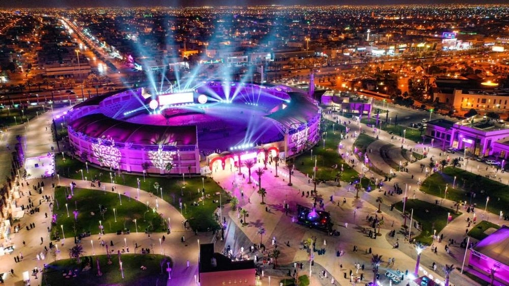 فعاليات متنوعة في ساحة العروض بالرياض