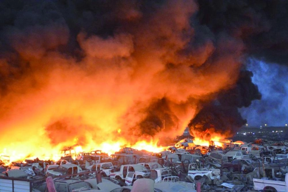 ألسنة اللهب جراء الحريق  (مكة) 