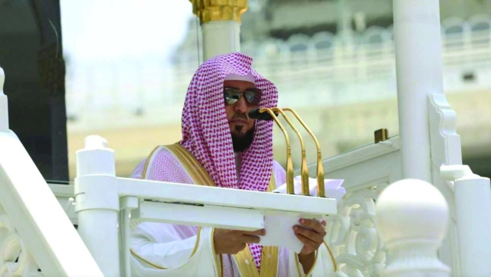 






من صلاة الجمعة بالمسجد الحرام         (واس)