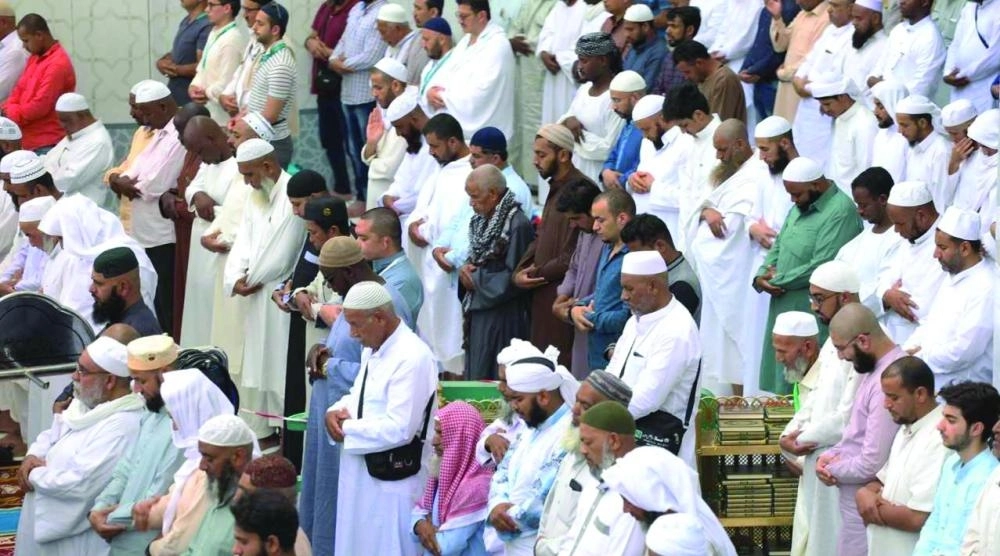 من صلاة الجمعة بالمسجد الحرام                                                          (واس)