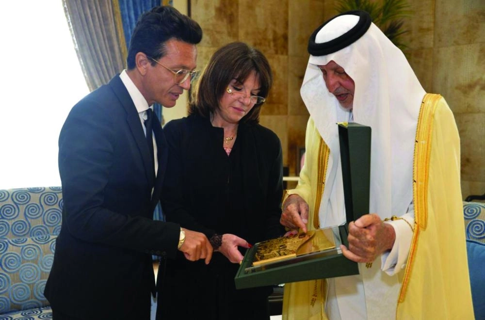 






خالد الفيصل خلال لقائه ناتلي قوليه                                    (مكة) 