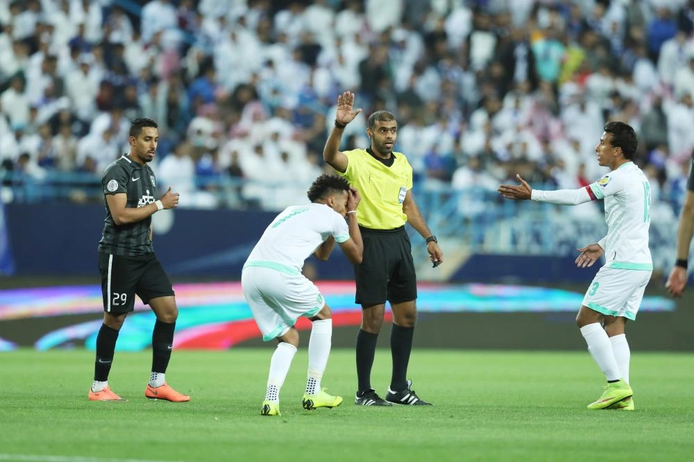 






من لقاء الهلال والأهلي في ذهاب دور الـ 4 لكأس زايد                                (مكة)