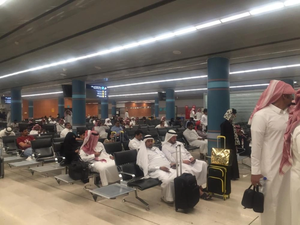 






عودة الحركة مباشرة إلى مطار أبها                        (مكة)