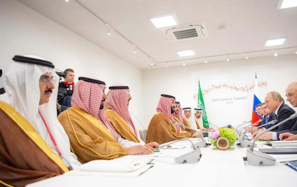 لقاء ولي العهد مع الرئيس الروسي (واس)