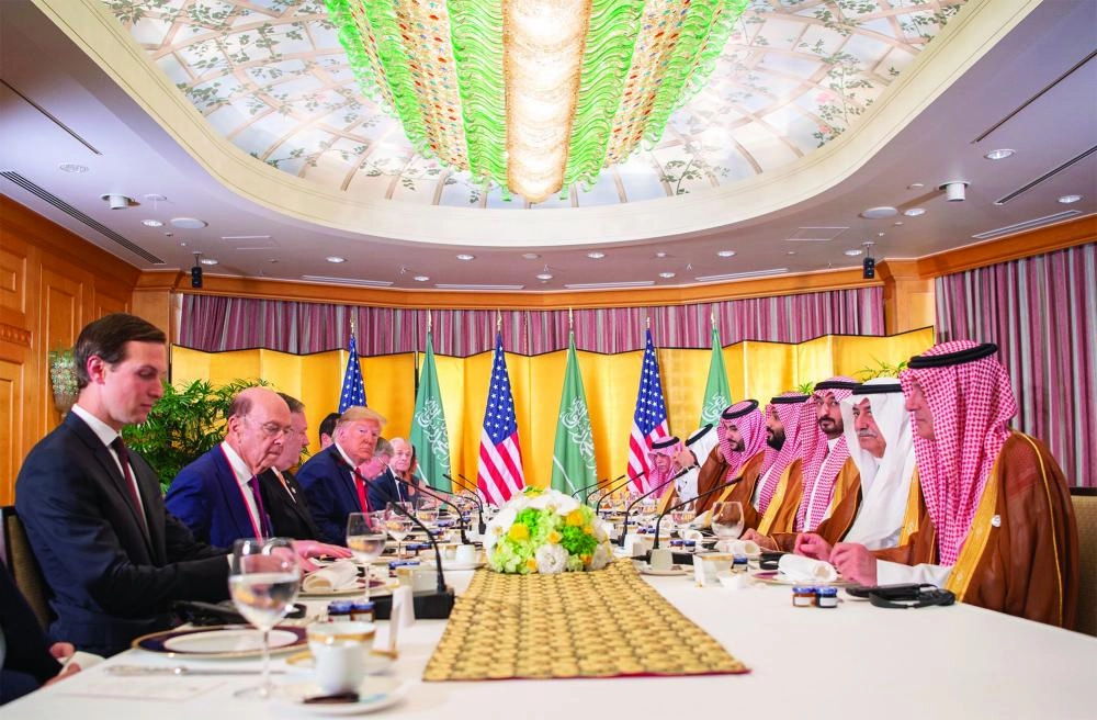 خلال لقاء ولي العهد بالرئيس الأمريكي (واس)