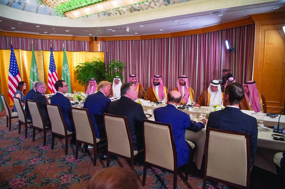 خلال لقاء ولي العهد بالرئيس الأمريكي (واس)