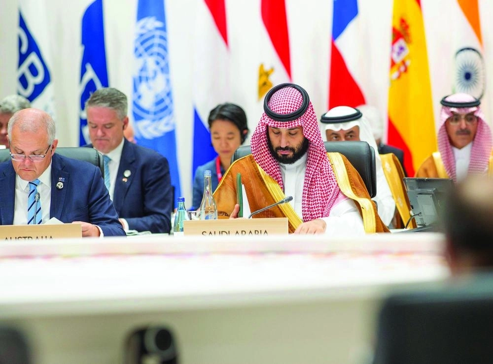 ولي العهد خلال الجلسة الختامية 