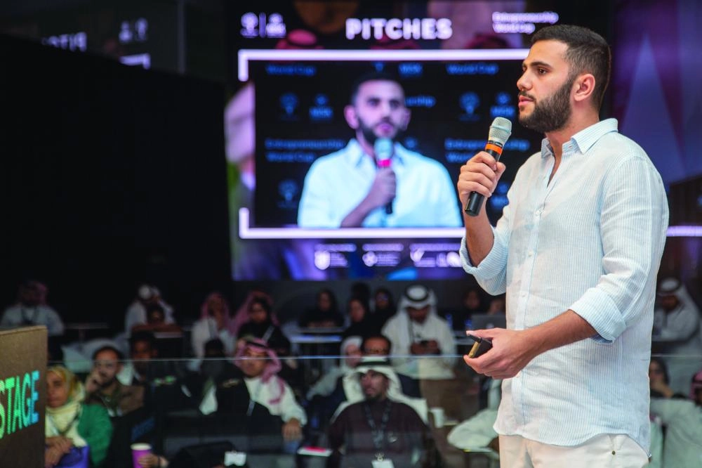  متابعة تقديم عروض الشركات                                                        (ياسر بخش)   